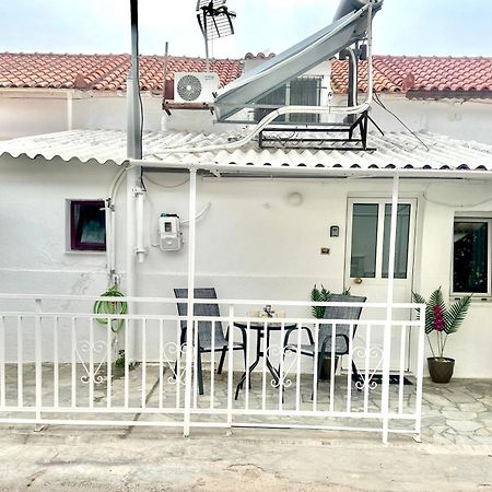 Maria' S Apartment ลาวริออน ภายนอก รูปภาพ