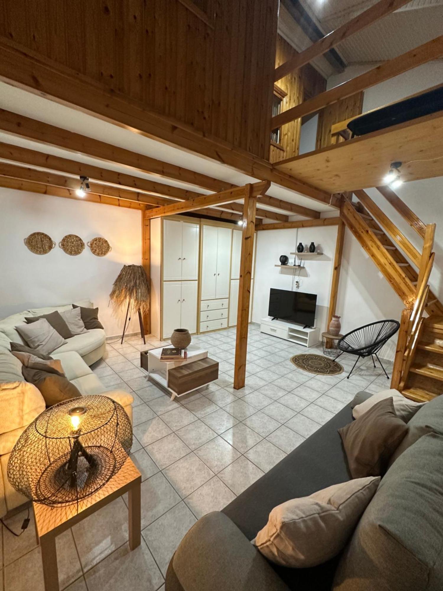 Maria' S Apartment ลาวริออน ภายนอก รูปภาพ